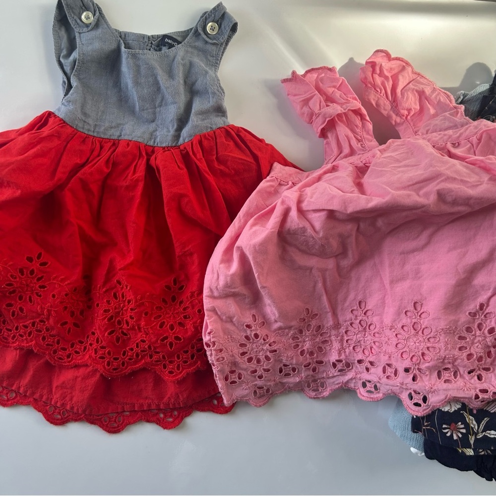 Bundle of 12 GAP Baby Girl Summer Clothes 3-6 months Rompers, Dresses, Tops - Picture 5 of 7